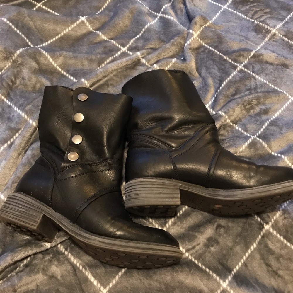 G.H. Bass faux Leather Boots